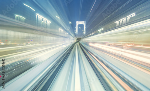 Fotografía High speed technology concept via a Tokyo monorail