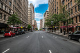 Fototapeta Miasto - New York City Manhattan empty street at Midtown at sunny day