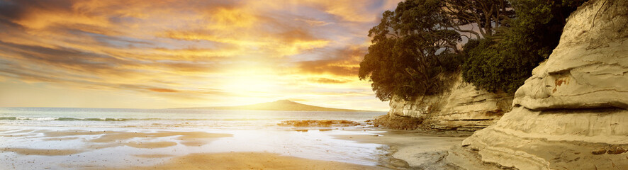 Canvas Print - North shore New Zealand