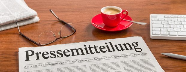 Wall Mural - Zeitung auf Schreibtisch - Pressemitteilung