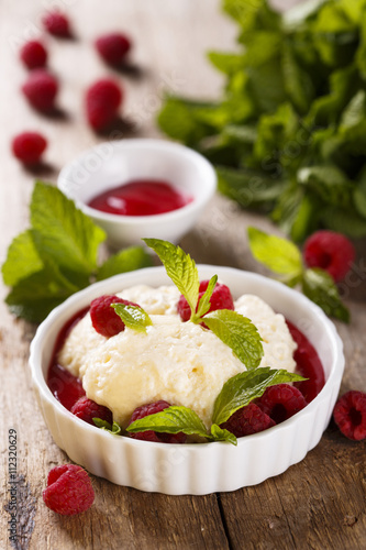 Fotografie, Obraz Light dessert with champagne and raspberry sauce