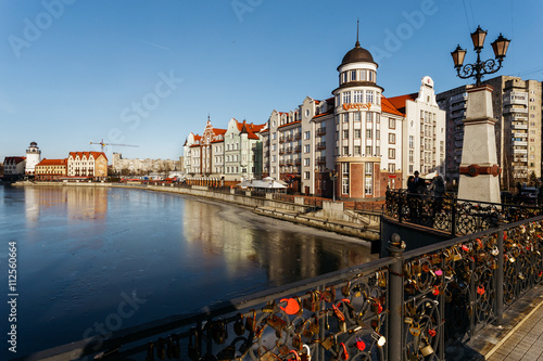 Cuadros en Lienzo General view of a fishing village in Kaliningrad.