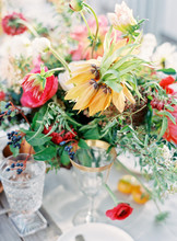 Set Table With Flowers 