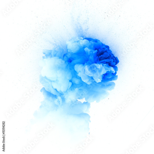Zdjęcie XXL Błękitny wybuch odizolowywający na białym tle