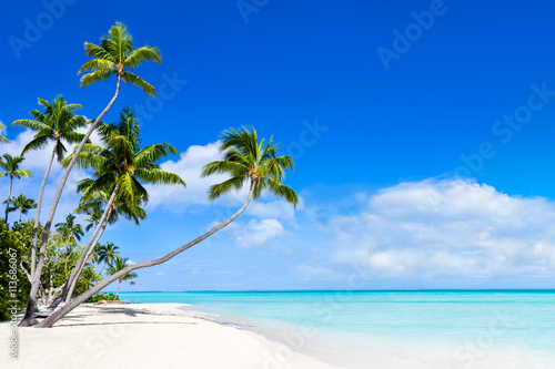 Sommer Sonne Strand Und Meer Als Hintergrund Buy This Stock