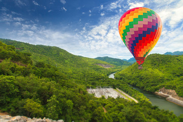 hot air balloon on blue sky