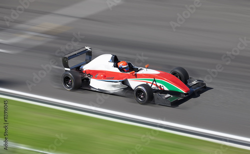 Zdjęcie XXL Samochód wyścigowy Formuły 2