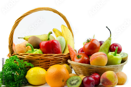 Naklejka nad blat kuchenny Fruits and vegetables on a white background