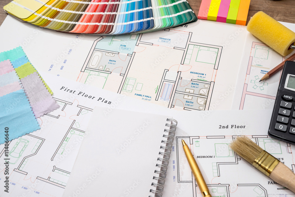 Color samples with house plan, calculator and pen - obrazy, fototapety, plakaty 