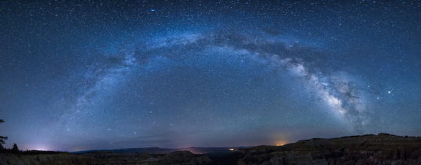 panoramic milky way over bryce canyon