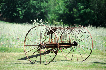 rustic wagon wheel outdoor for decoration