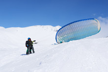 Education Flights On Paragliding In The Winter