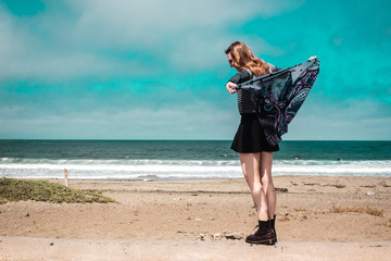 Poster - Pretty Girl walking in front of the Beach in California