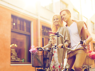 Wall Mural - couple with bicycles in the city