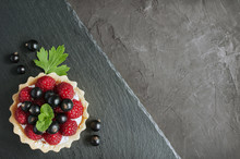 Tartlets With Raspberries And Black Currants