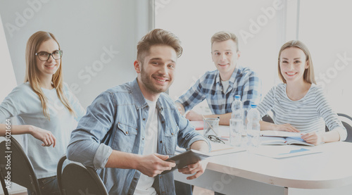 Cuadros en Lienzo Modern young business people