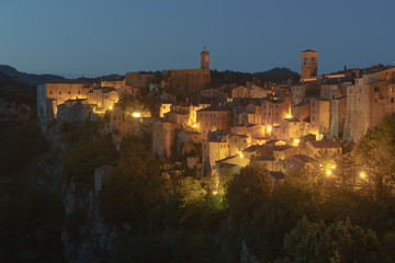 Wall Mural - Evening images of the medieval town on the tufa rock in Tuscany,