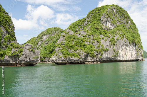 Poster Halong Bay, bahía de Halong y sus islotes, en Vietnam