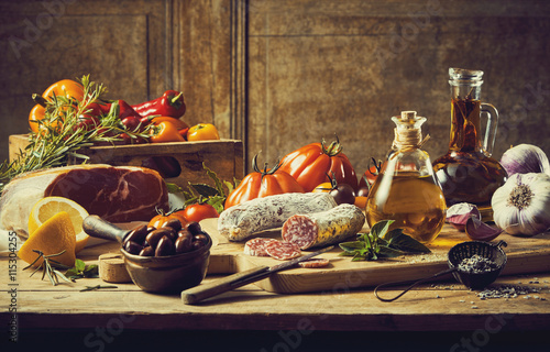 Cuadros en Lienzo Retro kitchen still life with fresh ingredients