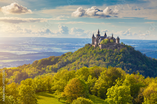 hohenzollern-kasztel-przy-zmierzchem-baden-wuerttemberg-niemcy