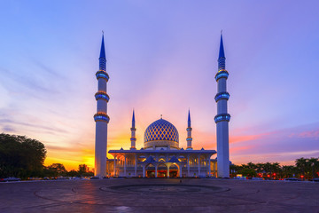 the vibrant color of shah alam mosque / salahuddin abdul aziz shah mosque during dramatic