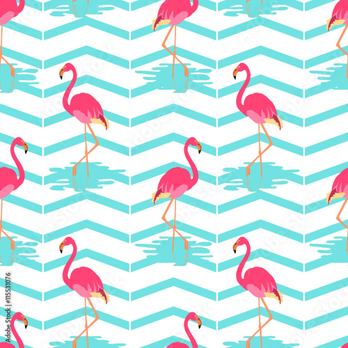 flamingo-letni-wzor-na-zielonym-tle-paski-ilustracja-wektorowa-egzotycznych-ptakow-koncepcja-przyrody