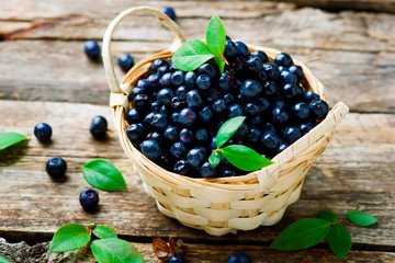 Wall Mural - fresh blueberry in to the basket