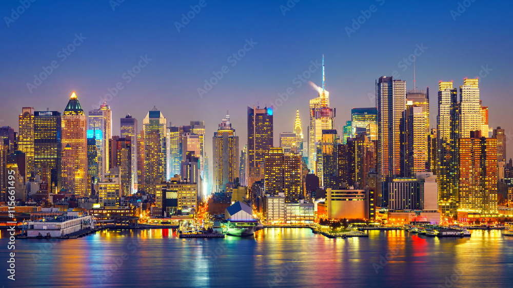Manhattan w nocy, Nowy Jork, USA - obrazy, fototapety, plakaty 