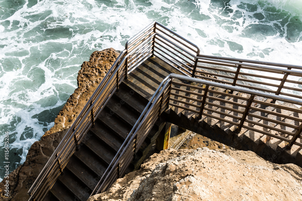 Ladera Ave Stairs San Diego