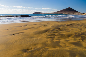 Wall Mural - Playa el Medano beach and Montana Roja