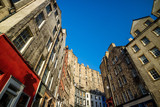 Fototapeta Uliczki - Street view of the historic old town, Edinburgh