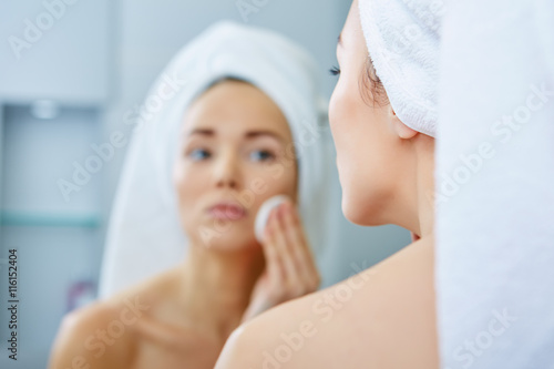 thoughts in a bathroom A bathroom is a room in the home for personal hygiene activities, generally containing a sink (basin) and either a bathtub, a shower, or both. thoughts in a bathroom A bathroom is a room in the home for personal hygiene activities, generally containing a sink (basin) and either a bathtub, a shower, or both.