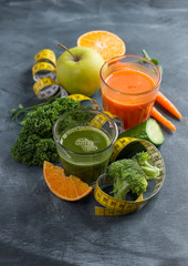 Poster - Fresh fruit and vegetable juice in the glass