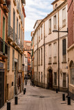 Fototapeta Miasta - Altstadtgasse in Perpignan