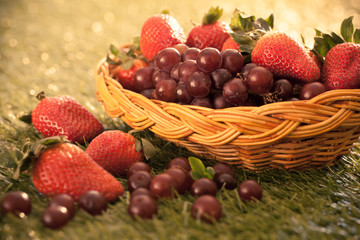 Canvas Print - Blueberries and strawberries