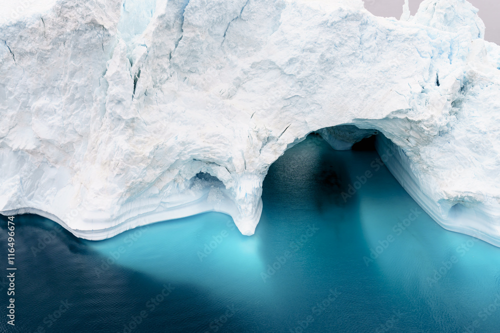 Icebergs are melting on arctic ocean in Greenland - obrazy, fototapety, plakaty 