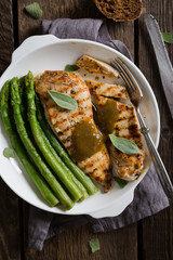 Canvas Print - Grilled chicken breast with asparagus