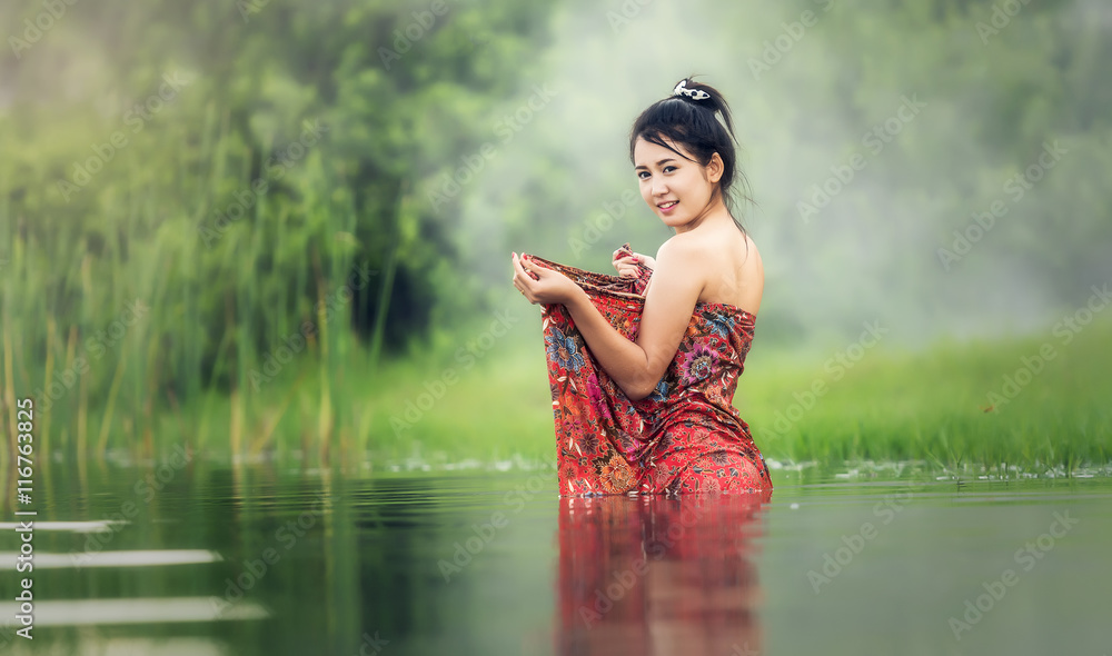 ladies bathing without dress Indian Lady Bathing Without Dress Hot Porn