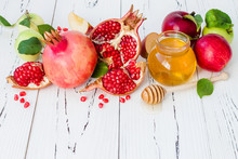 Apple And Honey, Traditional Food Of Jewish New Year - Rosh Hashana. Copy Space Background