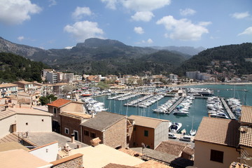 Wall Mural - Puerto de Soller Port of Mallorca with boats in balearic island, Tramuntana mountains