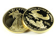 American Eagle Goldmünzen isoliert auf weißem Hintergrund