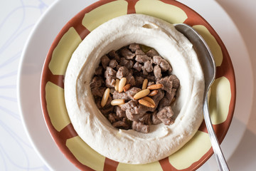 lamb hummus