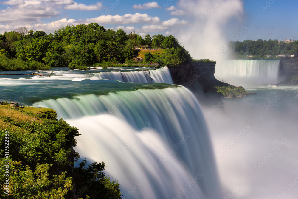 Niagara Falls, NY, USA. Long exposure - obrazy, fototapety, plakaty 