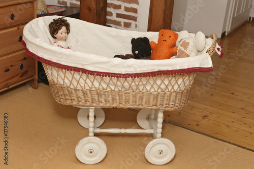 Landau Bebe Ancien En Osier Et Bois Stock Photo Adobe Stock Landau Bebe Ancien En Osier Et Bois Stock Photo Adobe Stock