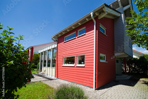 Holzhaus Mit Garten Buy This Stock Photo And Explore Similar