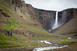 Chute d'eau d'Hengifoss en Islande