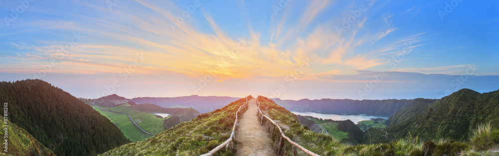 Obraz na płótnie Mountain landscape with hiking trail and view of beautiful lakes, Ponta Delgada, Sao Miguel Island, Azores, Portugal w salonie