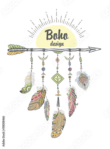 styl-boho-z-etnicznymi-strzala-i-pior