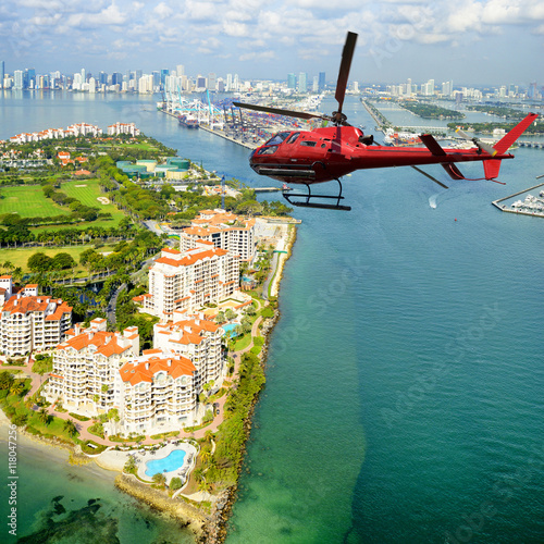 Obraz Dibond Wycieczka helikopterem nad Miami
