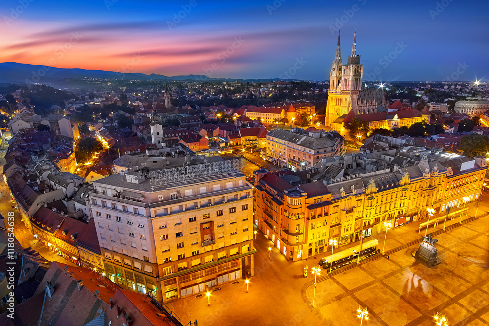 Obraz na płótnie Zagreb Croatia at Sunset. View from above of Ban Jelacic Square w salonie